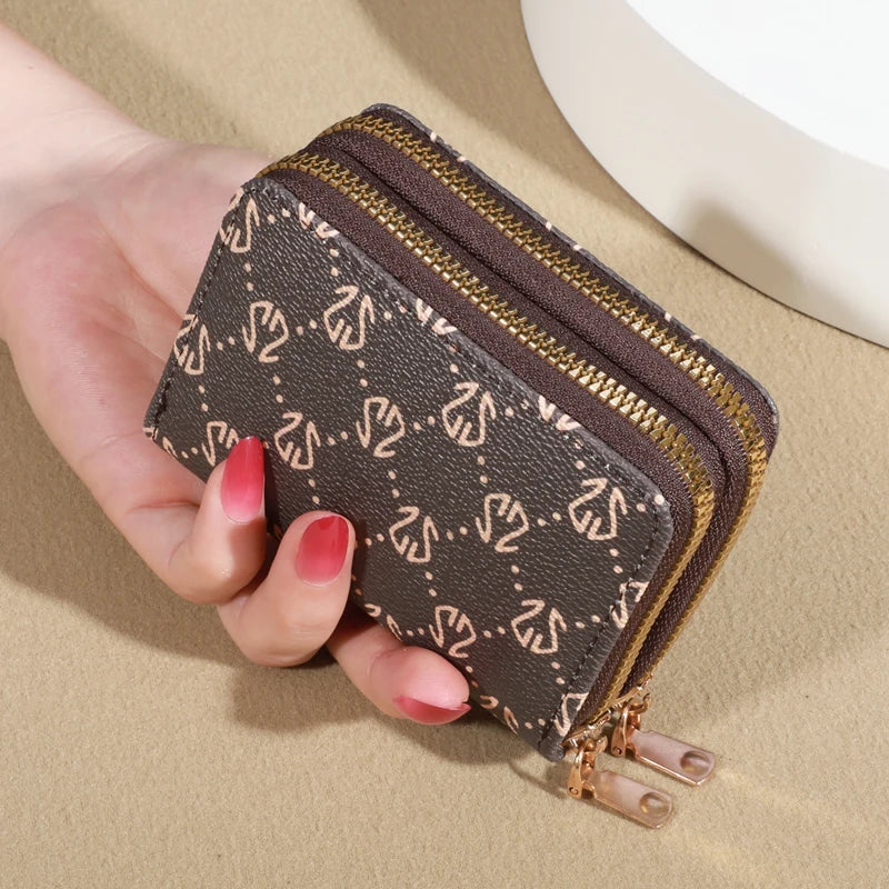 Chic Vintage Zippered Card Holder Wallet for Women - Secure Multi-Card Slots, Fashionable Faux Leather with Coin PurseLuxurious